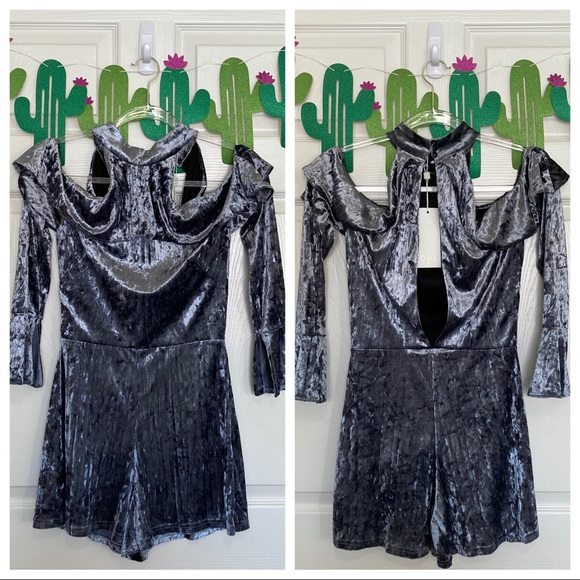 NWT Nasty Gal OML Metallic Silver Velvet Romper - Picture 2 of 11